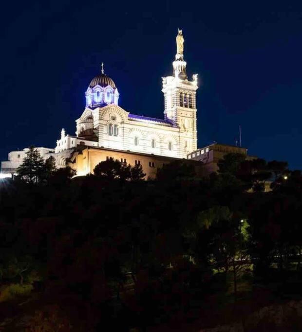 Design Sur Vauban - Clim Et Wifi Marseilles